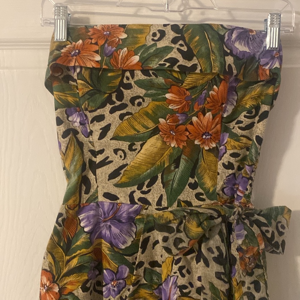 Tommy Bahama sleeveless dress w/side tie & slits in front and back.So flattering - Picture 2 of 10